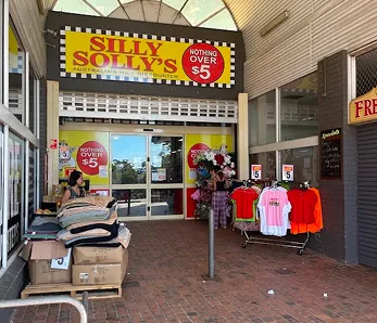 Inside-view-of-ulladulla-discount-variety-store